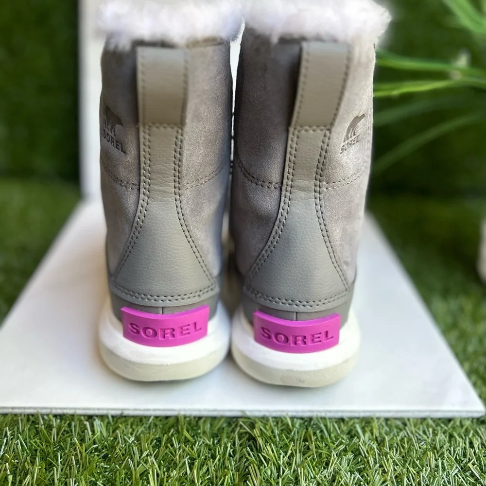 SOREL Explorer II Joan Felt Lace up mid boots Size 3